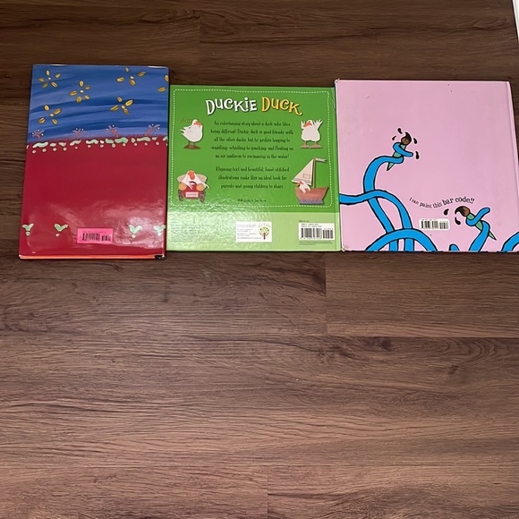 3  Scholastics Children Reading Books - Picture 2 of 2